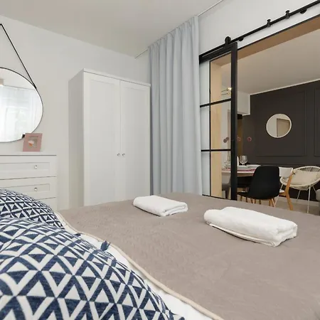 Pulawska Elegant Mokotow By Renters 호텔 *