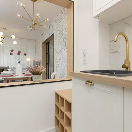 Szálloda Pulawska Elegant Mokotow By Renters *